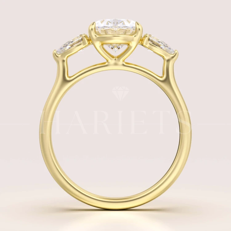 bague-de-fiancailles-trinity-seraphina-moissanite-2ct-pierre-centrale-taille-ovale-face-or-jaune-hariets.jpg