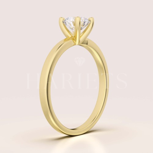 bague-fiancailles-solitaire-flare-moissanite-0-5ct-taille-brillant-cote-or-jaune-hariets.jpg