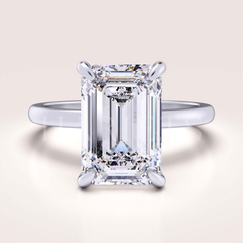 bague-de-fiancailles-royal-stones-moissanite-5ct-taille-emeraude-argent-nobilis-hariets.jpg