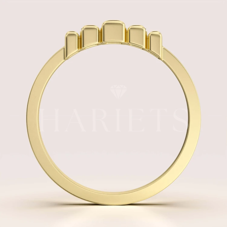 bague-de-fiancailles-moissanite-0-7ct-taille-baguette-face-or-jaune-eternity-hariets.jpg