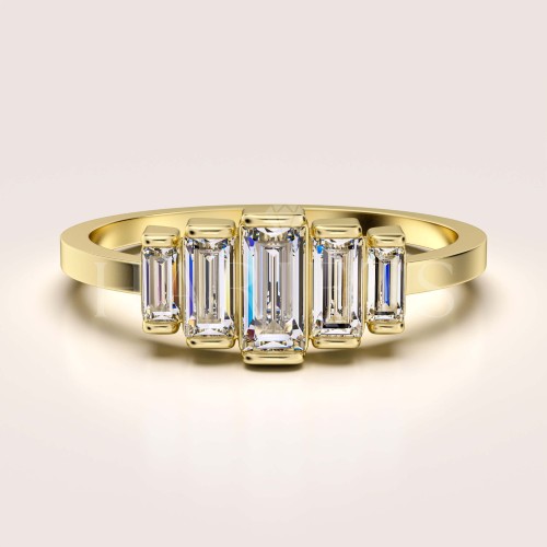 bague-de-fiancailles-moissanite-0-7ct-taille-baguette-or-jaune-eternity-hariets.jpg