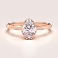 bague-de-fiancailles-bezel-moissanite-0-5ct-taille-ovale-or-rose-pure-hariets.jpg