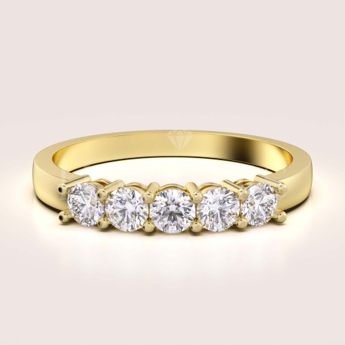 anneau-avec-cinq-moissanites-0-5ct-taille-brillant-or-jaune-bangle-hariets.jpg
