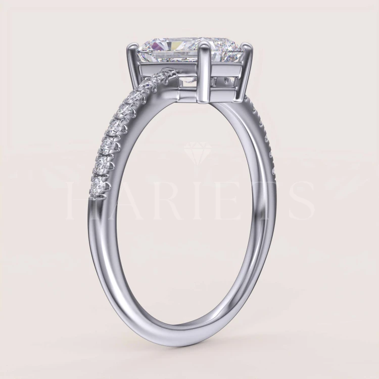 bague-de-fiancailles-halo-moissanite-1ct-taille-radiant-cote-argent-venice-hariets.jpg