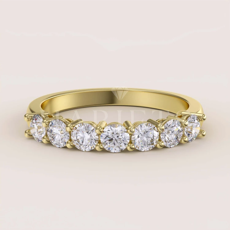 alliance-avec-sept-moissanites-0-7ct-taille-brillant-argent-dore-bangle-hariets.jpg