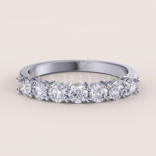 alliance-avec-sept-moissanites-0-7ct-taille-brillant-argent-bangle-hariets.jpg