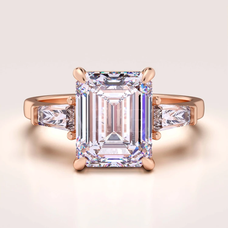 bague-fiancailles-trinity-moissanite-4ct-taille-émeraude-or-rose-florence-hariets.