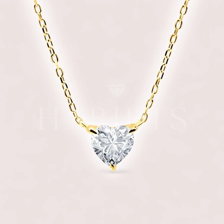 collier-avec-moissanite-taille-coeur-1ct-argent-dore-hariets.jpeg