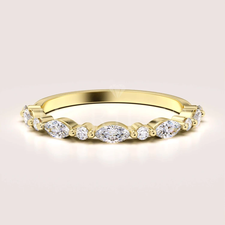 bague-avec-moissanites-0-59ct-taille-marquise-et-brillant-or-jaune-lucy-hariets.