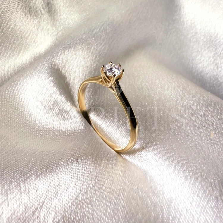 bague-fiancailles-solitaire-soleil-diamant-laboratoire-0-3ct-taille-brillant-gros-plan-profil-or-jaune-hariets