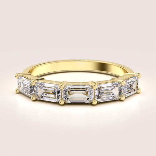 bague-avec-cinq-moissanites-2ct-taille-emeraude-or-jaune-esmera-hariets