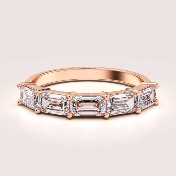bague-avec-cinq-moissanites-2ct-taille-emeraude-or-rose-esmera-hariets.