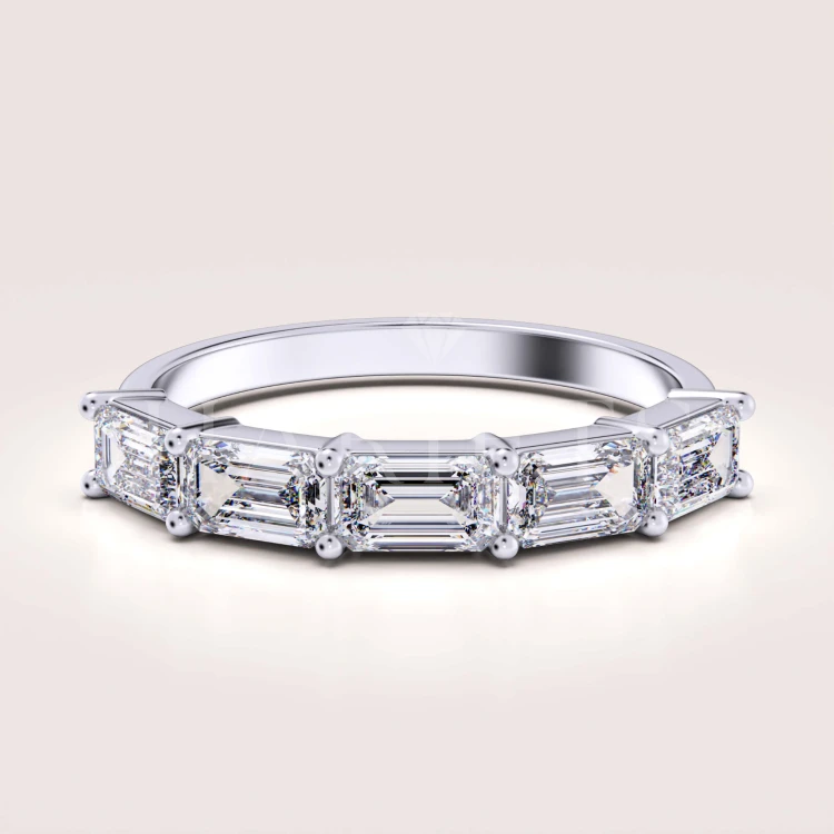 bague-avec-cinq-moissanites-2ct-taille-emeraude-or-blanc-esmera-hariets.