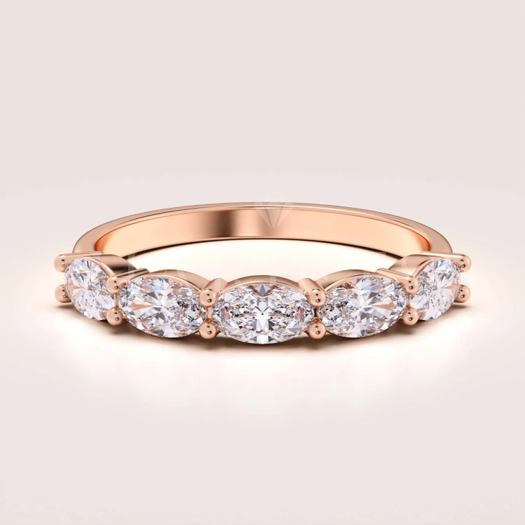 bague-avec-cinq-moissanites-1-5ct-taille-ovale-or-rose-ovalia-hariets