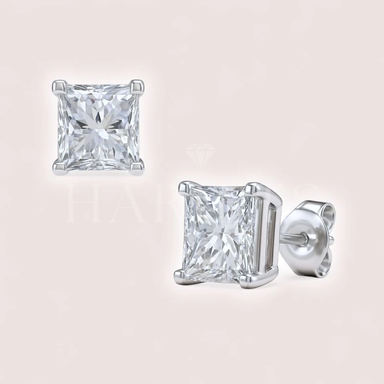 boucles-oreilles-puces-argent-925-avec-moissanites-taille-princess-1ct-hariets.