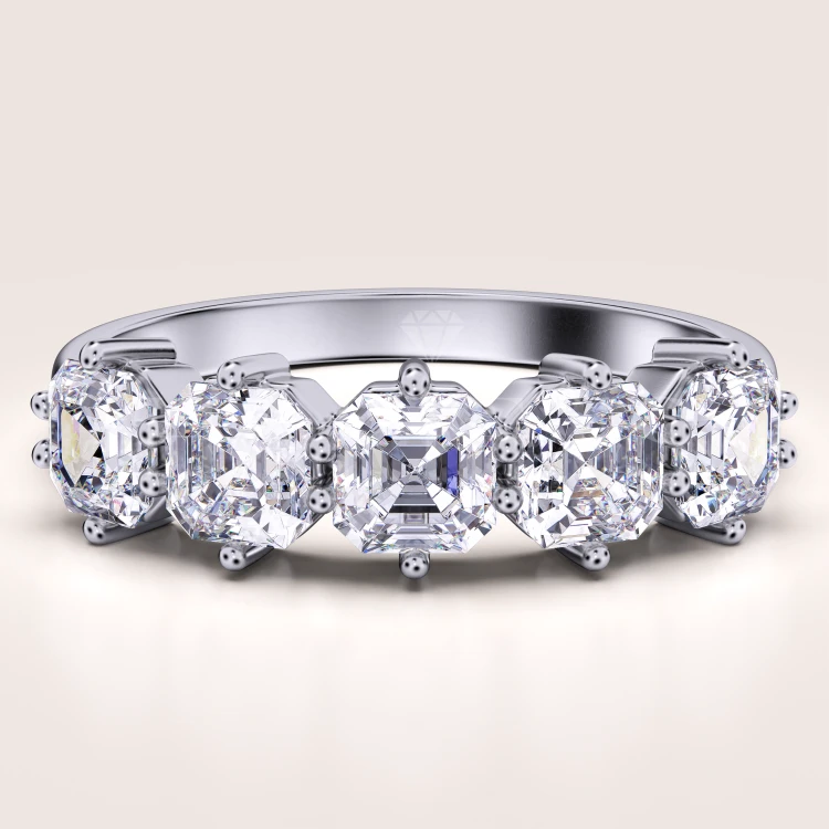 bague-avec-cinq-moissanites-taille-asscher-or-blanc-lidia-hariets