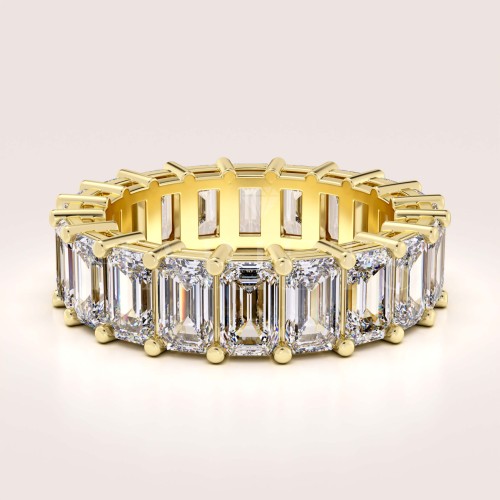 bague-eternity-avec-moissanites-taille-emeraude-or-jaune-hariets