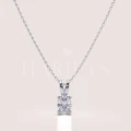 collier-en-or-avec-moissanite-taille-ovale-or-blanc-mellow-hariets.jpg