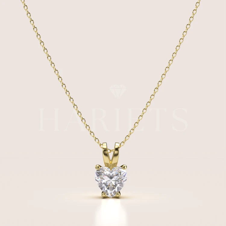 collier-en-or-avec-moissanite-taille-coeur-or-jaune-mellow-hariets.png