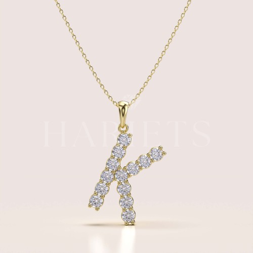 collier-en-or-avec-moissanites-lettre-or-jaune-hariets.jpg