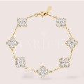 bracelet-avec-moissanites-en-forme-de-trefles-argent-925-dore-hariets.jpg