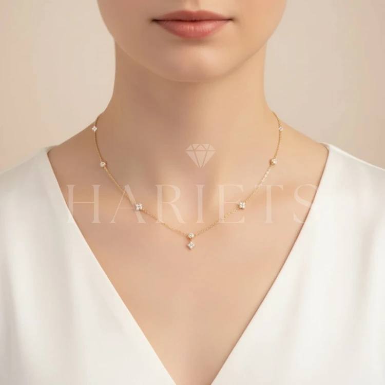 collier-en-argent-avec-moissanites-floriss-porté-hariets.jpg
