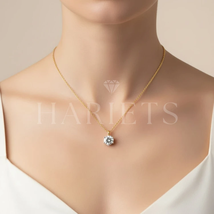 collier-avec-moissanite-1ct-or-sparkle-porté-hariets.jpg