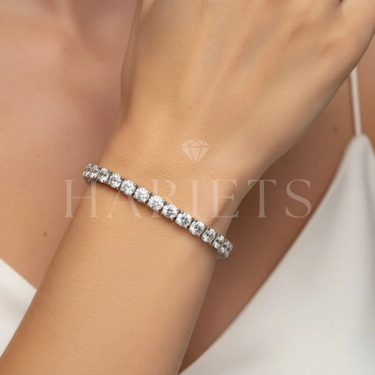 bracelet-tennis-avec-moissanites-4mm-argent-925-sur-le-modele-hariets.jpg