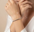 bracelet-tennis-avec-moissanites-2mm-bezel-argent-925-sur-le-modele-hariets.jpg