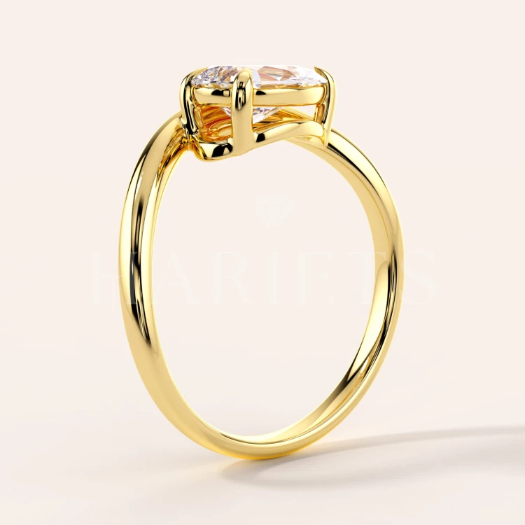 bague-de-fiançailles-moissanite-1,5ct-taille-poire-or-jaune-profil-icon-hariets.jpg