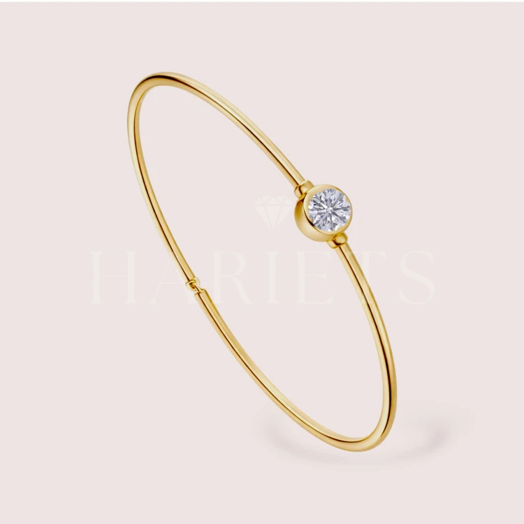 bracelet-bangle-argent-dore-avec-moissanite-0.5ct-hariets.jpg