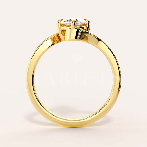 bague-moissanite-taille-marquise-2ct-anneau-courbe-or-jaune-avant-muse-hariets.jpg