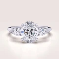 bague-de-fiancailles-trinity-seraphina-diamant-de-laboratoire-2ct-pierre-centrale-taille-ovale-or-blanc-hariets.jpg