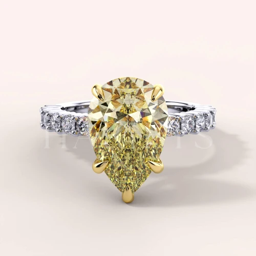 Bague-avec-diamant-jaune-taille-poire-or-Julie-Hariets.jpg