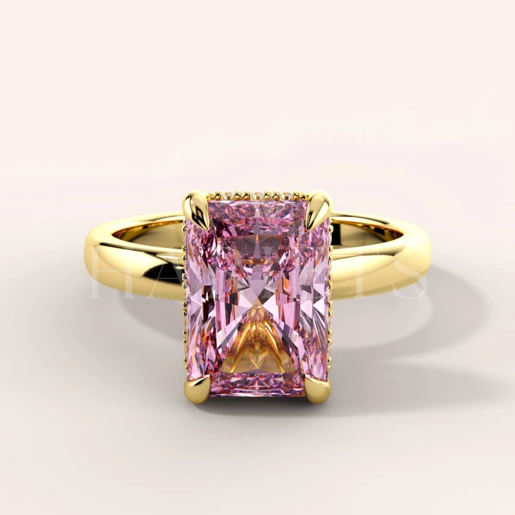 Bague-avec-diamant-rose-taille-radiant-or-jaune-Sophia-Hariets.jpg