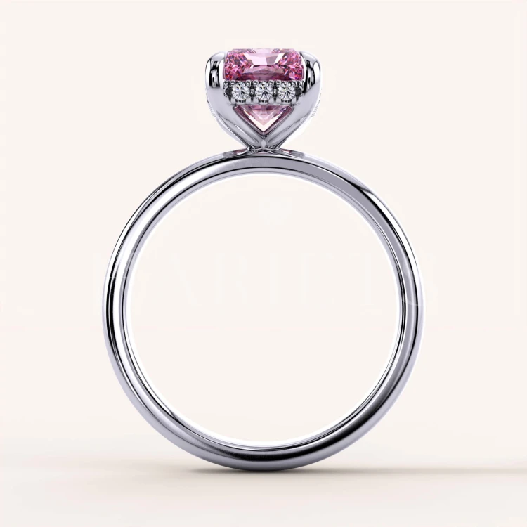 Bague-avec-diamant-rose-taille-radiant-or-blanc-face-Sophia-Hariets.jpg