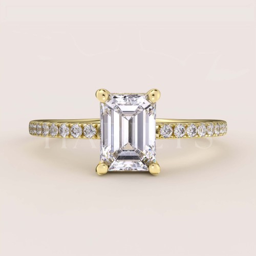 bague-de-fiançailles-halo-moissanite-1ct-taille-émeraude-or-jaune-côté-venice-hariets.jpg