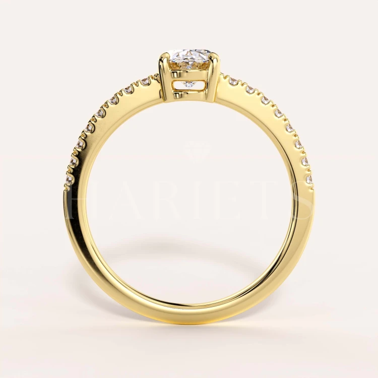 bague-de-fiançailles-halo-moissanite-1ct-taille-ovale-face-or-jaune-venice-hariets.jpg
