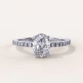 bague-de-fiançailles-halo-diamant-de-laboratoire-1ct-taille-ovale-or-blanc-venice-hariets.jpg