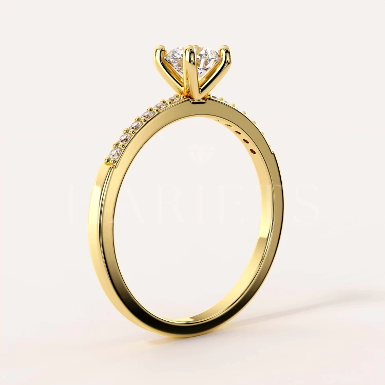 bague-fiancailles-halo-diamant-de-laboratoire-05ct-taille-brillant-or-jaune-vue-cote-aurielle-hariets.jpg