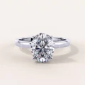 bague-de-fiancailles-solitaire-moissanite-2ct-taille-ovale-hidden-halo-or-blanc-noelle-hariets.jpg