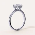 bague-de-fiancailles-solitaire-diamant-de-laboratoire-2ct-taille-ovale-hidden-halo-or-blanc-vue-laterale-noelle-hariets.jpg