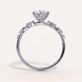 bague-de-fiancailles-moissanite-1ct-taille-brillant-or-blanc-velaris-hariets.jpg