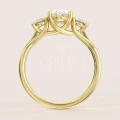bague-de-fiancailles-trinity-avec-moissanites-taille-ovale-1ct-face-or-jaune-luminance-hariets.jpg