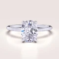 bague-fiancailles-solitaire-forever-moissanite-1_5ct-taille-ovale-or-blanc-hariets.jpg