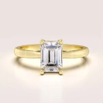 Bague de fiançailles avec moissanite en 24h taille émeraude – Rapture en or 14k