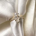 bague-fiancailles-halo-moissanite-1ct-taille-marquise-gros-plan-face-or-jaune-selena-hariets.