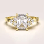 Bague de fiançailles en 24h Trinity avec moissanite de 1 ct taille radiant – Legacy en or 14k