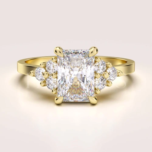 bague-de-fiancailles-trinity-moissanite-1ct-taille-radiant-or-jaune-legacy-hariets-2.jpg