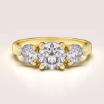 Bague de fiançailles en 24h Trinity avec moissanites d’environ 2 ct – Trigem en or 14k